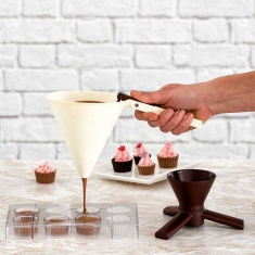 Easy-Pour Funnel with Base