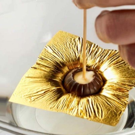 Edible Gold Leaves 80mm. 23ct. in a booklet of 5