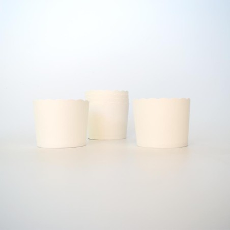White Large Cupcake Paper Cups Base Diam. 6x, H5,5cm. 50pcs Laminated
