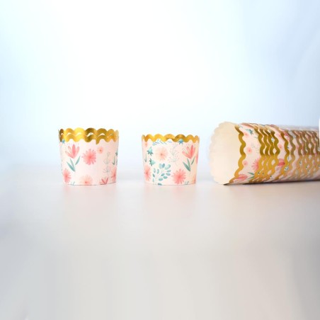 Flowery Cupcake cases with gold foil trim on the lip Dim. Base 6cm, H5,5cm 25pcs