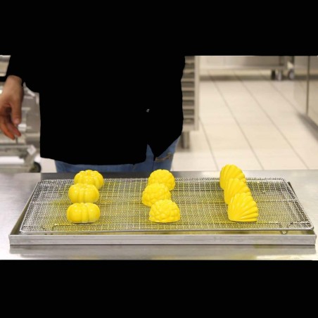 Dark Chocolate Mirror Glaze in Spray form 280ml by Coloricious