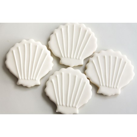 Metallic Cookie Cutter Seashell 